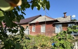 Часть дома 49.2 кв.м. на уч. 3 сот.